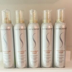 White Styling Mousse for Professional Hair Care